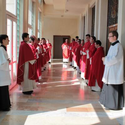 25 aprilie: Părinţii profesori franciscani din Roman în vizită la colegii lor din Iaşi