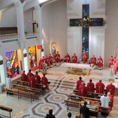 25 aprilie: Părinţii profesori franciscani din Roman în vizită la colegii lor din Iaşi