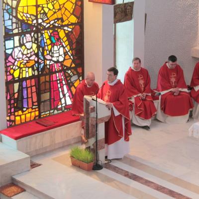 25 aprilie: Părinţii profesori franciscani din Roman în vizită la colegii lor din Iaşi
