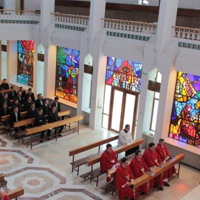 25 aprilie: Părinţii profesori franciscani din Roman în vizită la colegii lor din Iaşi