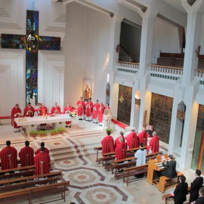 25 aprilie: Părinţii profesori franciscani din Roman în vizită la colegii lor din Iaşi