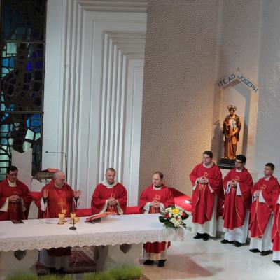 25 aprilie: Părinţii profesori franciscani din Roman în vizită la colegii lor din Iaşi