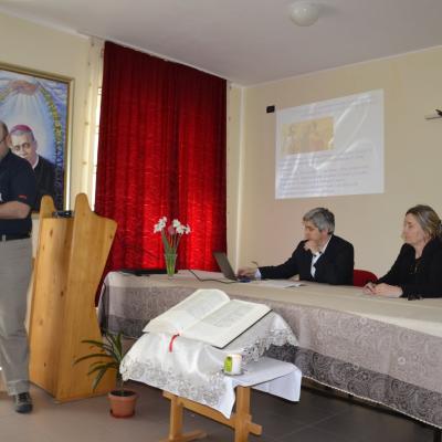 25 aprilie: Traian: Prin ercis.ro la Emaus