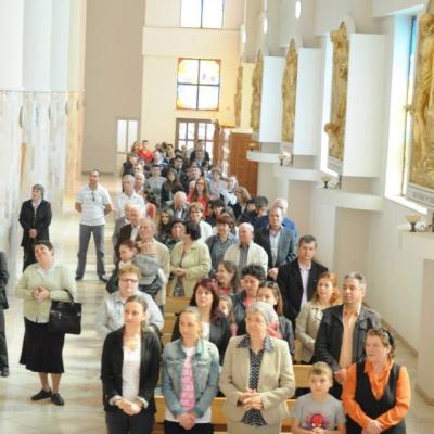 26 aprilie: Bacău "Fericitul Ieremia": Investirea noului paroh