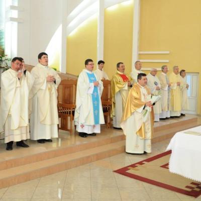 26 aprilie: Bacău "Fericitul Ieremia": Investirea noului paroh