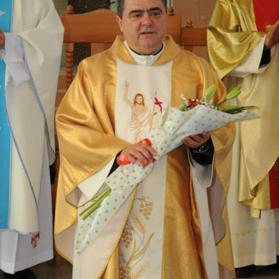 26 aprilie: Bacău "Fericitul Ieremia": Investirea noului paroh