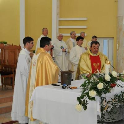 26 aprilie: Bacău "Fericitul Ieremia": Investirea noului paroh