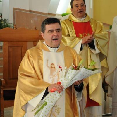 26 aprilie: Bacău "Fericitul Ieremia": Investirea noului paroh