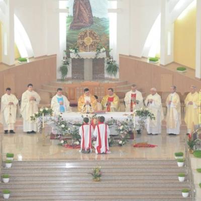 26 aprilie: Bacău "Fericitul Ieremia": Investirea noului paroh