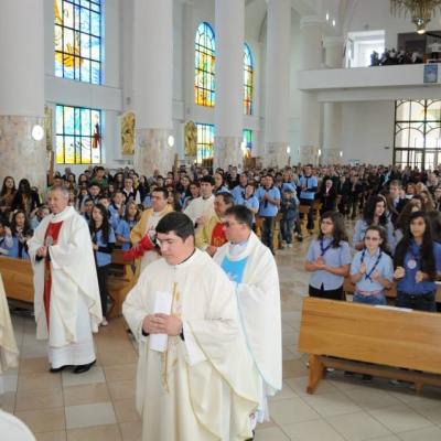 26 aprilie: Bacău "Fericitul Ieremia": Investirea noului paroh