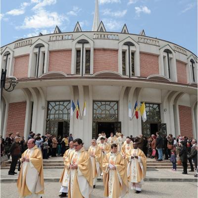 1 mai: Iaşi: PS Petru Gherghel la ceas aniversar: 25 de ani de episcopat