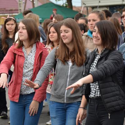 2 mai: Oneşti: Ziua Tineretului în Dieceza de Iaşi. Foto: Raluca Cocuţ, Alexandru Pricopee şi Cristian Stancu