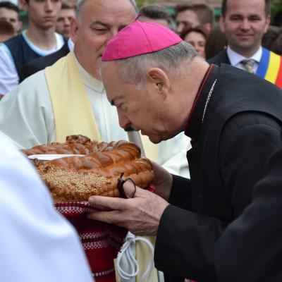 2 mai: Oneşti: Ziua Tineretului în Dieceza de Iaşi. Foto: Raluca Cocuţ, Alexandru Pricopee şi Cristian Stancu