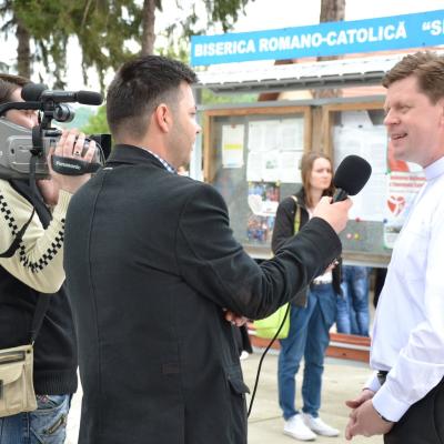 2 mai: Oneşti: Ziua Tineretului în Dieceza de Iaşi. Foto: Raluca Cocuţ, Alexandru Pricopee şi Cristian Stancu