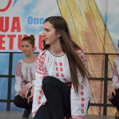 2 mai: Oneşti: Ziua Tineretului în Dieceza de Iaşi. Foto: Raluca Cocuţ, Alexandru Pricopee şi Cristian Stancu