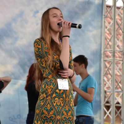 2 mai: Oneşti: Ziua Tineretului în Dieceza de Iaşi. Foto: Raluca Cocuţ, Alexandru Pricopee şi Cristian Stancu