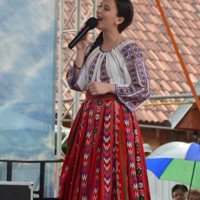 2 mai: Oneşti: Ziua Tineretului în Dieceza de Iaşi. Foto: Raluca Cocuţ, Alexandru Pricopee şi Cristian Stancu
