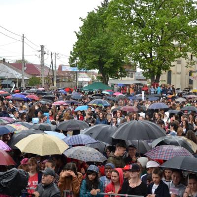 2 mai: Oneşti: Ziua Tineretului în Dieceza de Iaşi. Foto: Raluca Cocuţ, Alexandru Pricopee şi Cristian Stancu