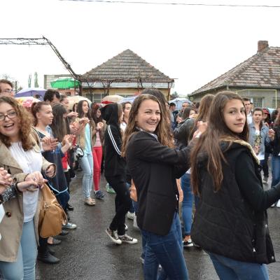 2 mai: Oneşti: Ziua Tineretului în Dieceza de Iaşi. Foto: Raluca Cocuţ, Alexandru Pricopee şi Cristian Stancu