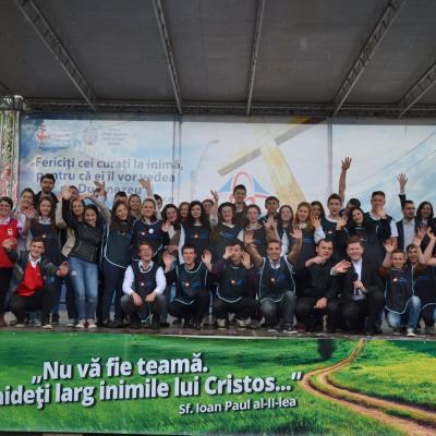 2 mai: Oneşti: Ziua Tineretului în Dieceza de Iaşi. Foto: Raluca Cocuţ, Alexandru Pricopee şi Cristian Stancu