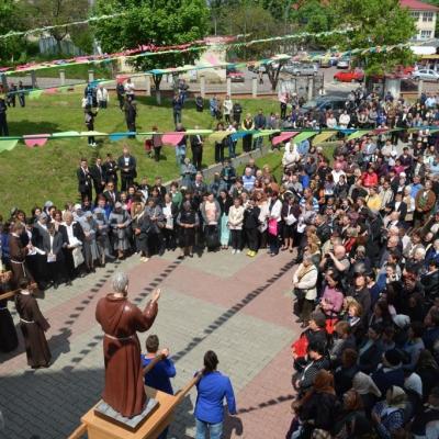 5-8 mai: Oneşti: Zile de har şi de împlinire sufletească la sanctuarul "Fericitul Ieremia Valahul"