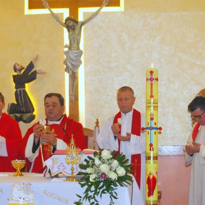 8 mai: Bacău - Izvoare: Începutul novenei în cinstea fericitului Anton Durcovici