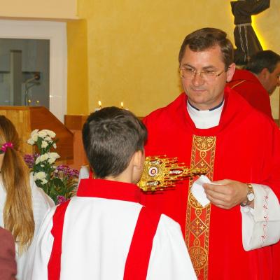8 mai: Bacău - Izvoare: Începutul novenei în cinstea fericitului Anton Durcovici