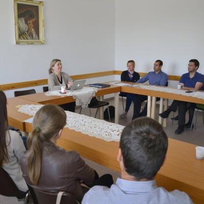9 mai: Traian: Cursuri pentru logodnici