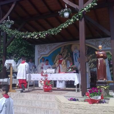 10 mai: Valea Mică: Hramul comunităţii