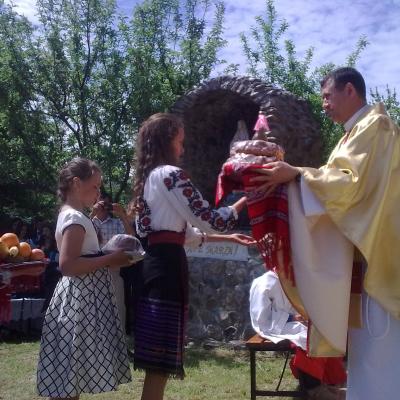 10 mai: Valea Mică: Hramul comunităţii