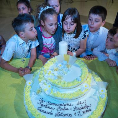 10 mai: Cesano: Prima Spovadă şi Prima Sfântă Împărtăşanie