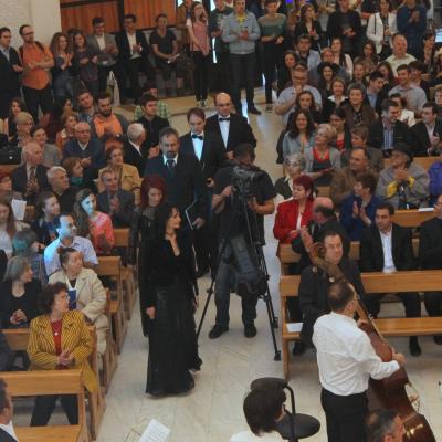 10 mai: Iaşi (catedrală): Concert vocal-simfonic de muzică sacră cu "Requiem" (Kv 626) de Mozart. Foto: Ionuţ-Gabriel Giurgică
