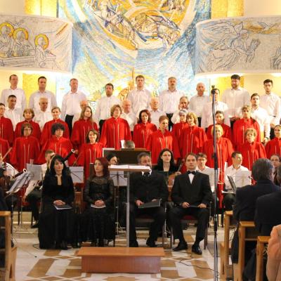 10 mai: Iaşi (catedrală): Concert vocal-simfonic de muzică sacră cu "Requiem" (Kv 626) de Mozart. Foto: Ionuţ-Gabriel Giurgică