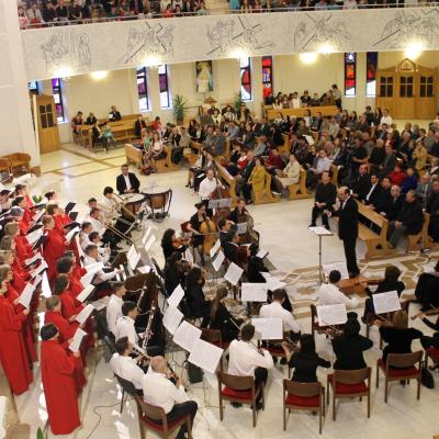 10 mai: Iaşi (catedrală): Concert vocal-simfonic de muzică sacră cu "Requiem" (Kv 626) de Mozart. Foto: Ionuţ-Gabriel Giurgică