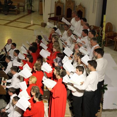 10 mai: Iaşi (catedrală): Concert vocal-simfonic de muzică sacră cu "Requiem" (Kv 626) de Mozart. Foto: Ionuţ-Gabriel Giurgică