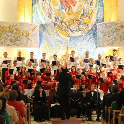 10 mai: Iaşi (catedrală): Concert vocal-simfonic de muzică sacră cu "Requiem" (Kv 626) de Mozart. Foto: Ionuţ-Gabriel Giurgică