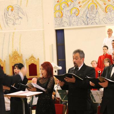 10 mai: Iaşi (catedrală): Concert vocal-simfonic de muzică sacră cu "Requiem" (Kv 626) de Mozart. Foto: Ionuţ-Gabriel Giurgică