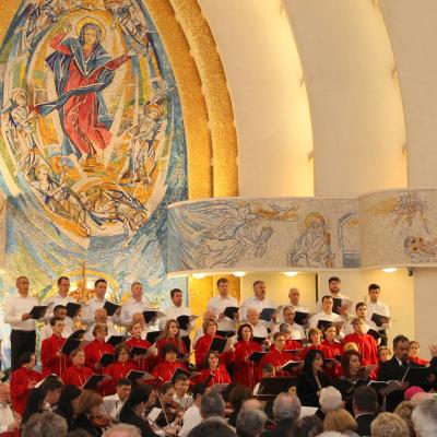 10 mai: Iaşi (catedrală): Concert vocal-simfonic de muzică sacră cu "Requiem" (Kv 626) de Mozart. Foto: Ionuţ-Gabriel Giurgică