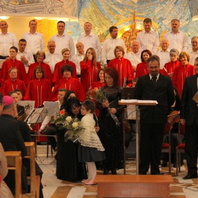 10 mai: Iaşi (catedrală): Concert vocal-simfonic de muzică sacră cu "Requiem" (Kv 626) de Mozart. Foto: Ionuţ-Gabriel Giurgică