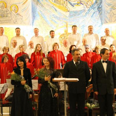 10 mai: Iaşi (catedrală): Concert vocal-simfonic de muzică sacră cu "Requiem" (Kv 626) de Mozart. Foto: Ionuţ-Gabriel Giurgică