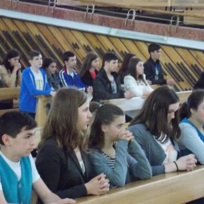 13 mai: Bacău (centru): Liceenii în rugăciune Prin Maria la Isus 13 mai: Iugani: Ziua Bolnavului