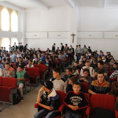16 mai: Bacău: Campus vocaţional pentru ministranţi şi tineri