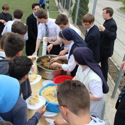 16 mai: Bacău: Campus vocaţional pentru ministranţi şi tineri