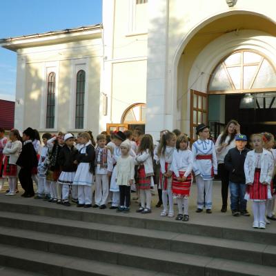 16 mai: Tămăşeni: Ziua Bolnavului