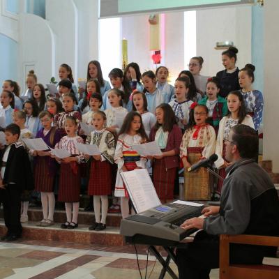 16 mai: Tămăşeni: Ziua Bolnavului