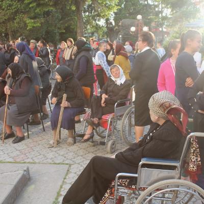 16 mai: Tămăşeni: Ziua Bolnavului