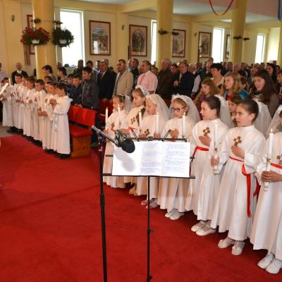 17 mai: Ciugheş: Prima Spovadă şi prima sfântă Împărtăşanie