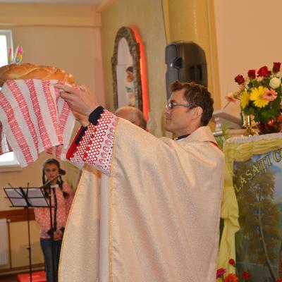 17 mai: Ciugheş: Prima Spovadă şi prima sfântă Împărtăşanie