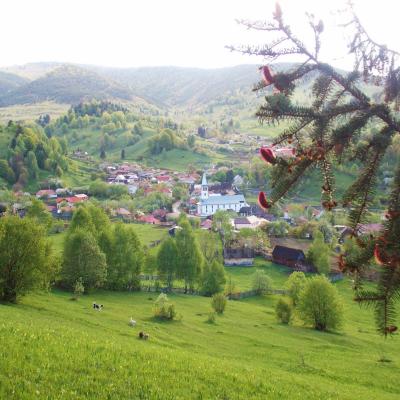 17 mai: Ciugheş: Prima Spovadă şi prima sfântă Împărtăşanie