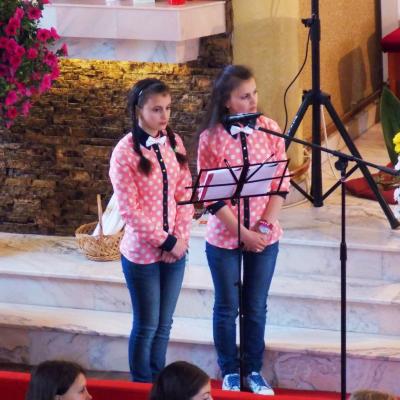 17 mai: Ciugheş: Prima Spovadă şi prima sfântă Împărtăşanie